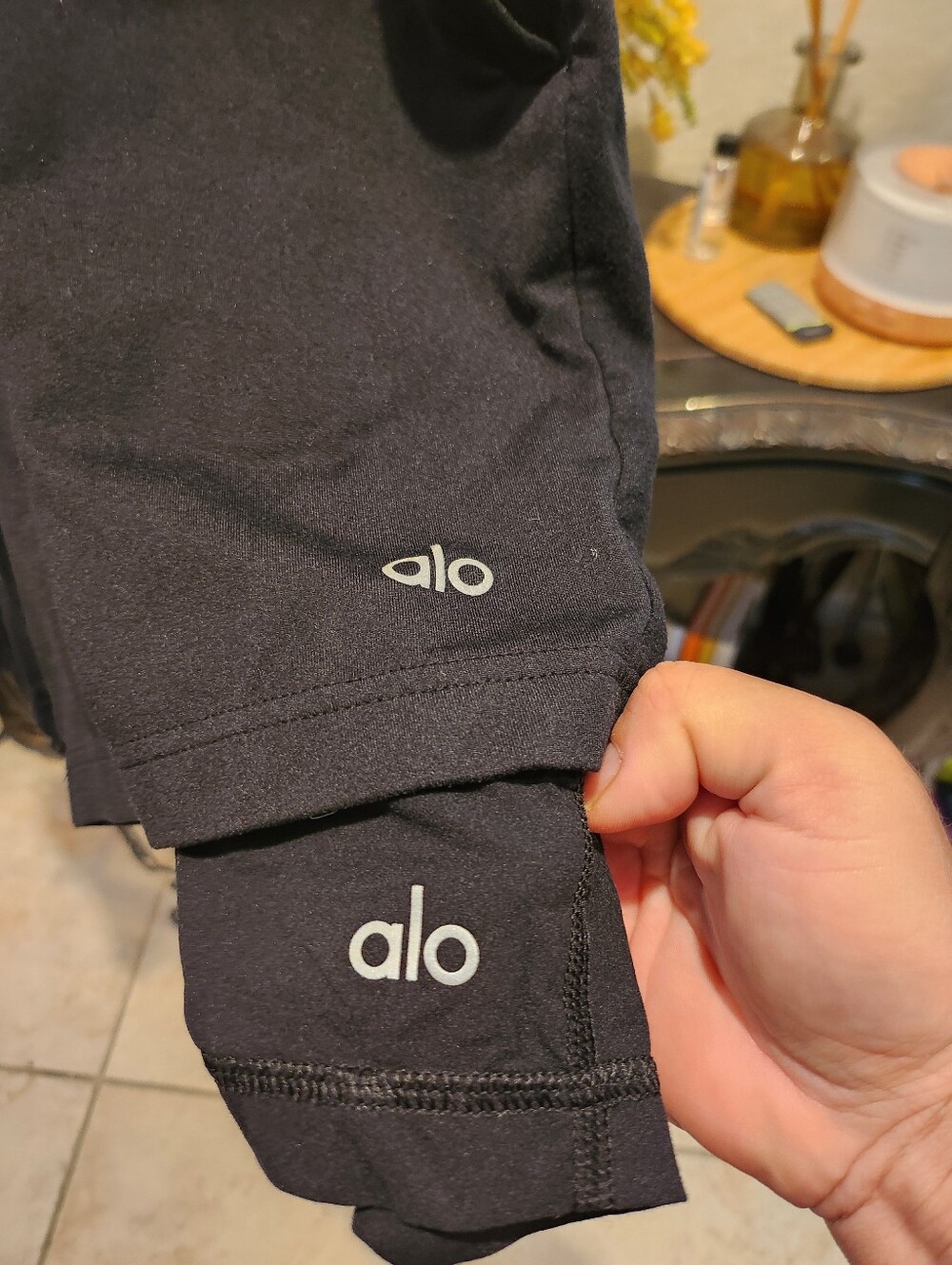 Alo shorts size L - Picture 3 of 5